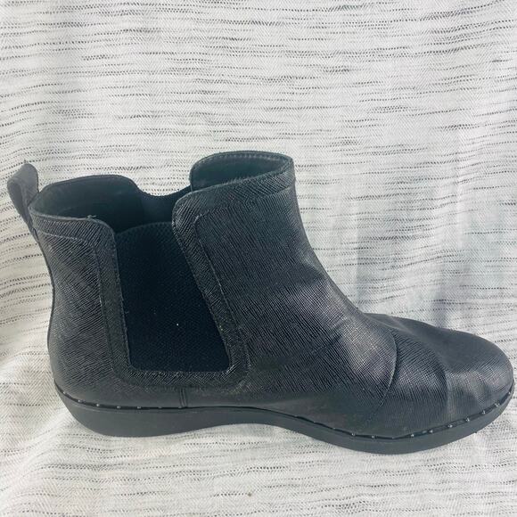 Fitflop Chai Black Microstud Chelsea Boot Size 11 Classic Minimalist Bootie NWOB - Picture 1 of 7